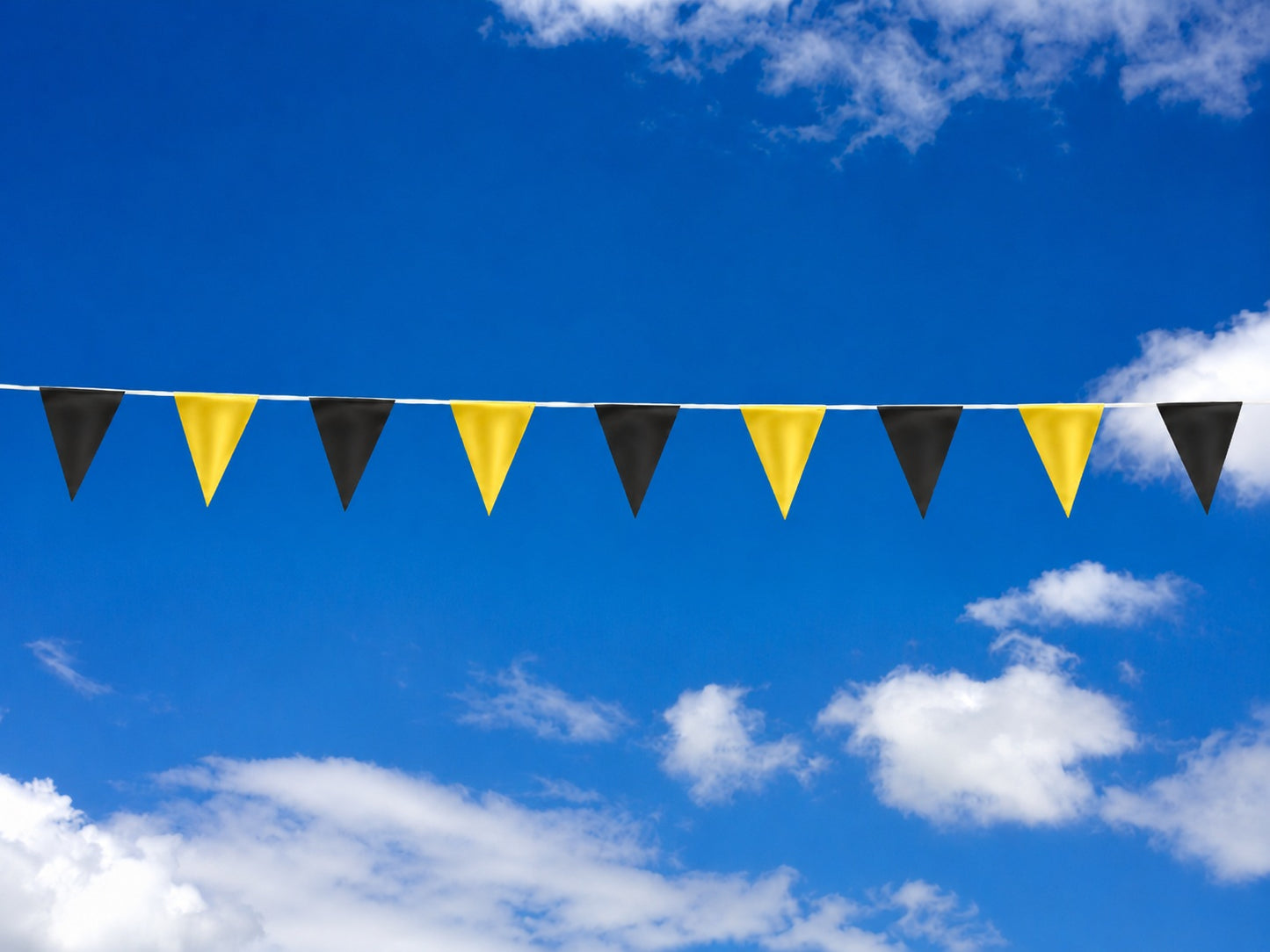 Pennants (Normal Duty) - Black & Yellow 100 Ft.